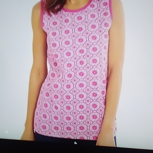 CW Classics Pink Medallion Tank Top 4x - Picture 1 of 1
